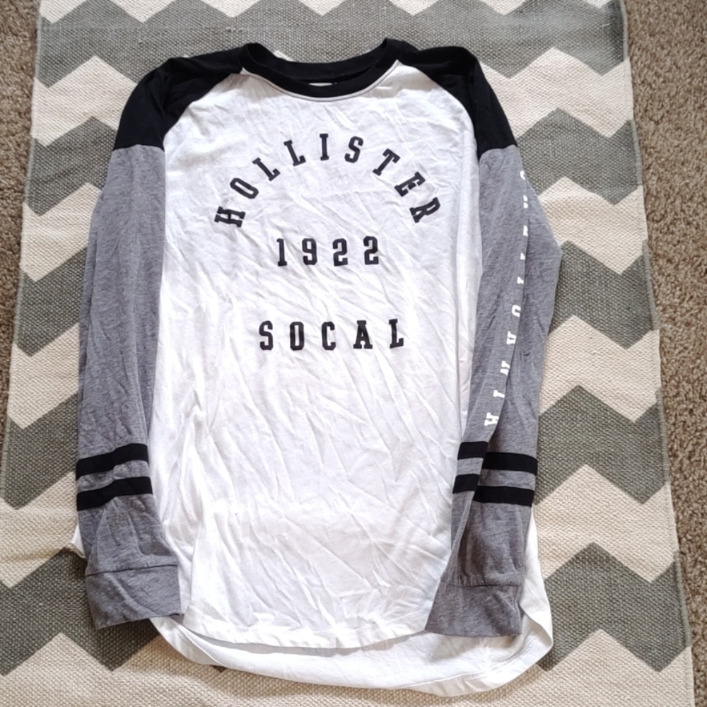 Hollister long sleeve tee